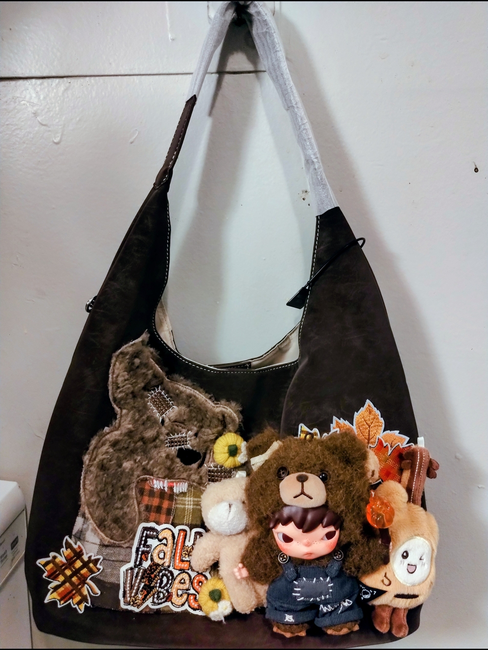Women’s Brown Fall Patchwork Shoulder Bag with Plush Bear Accent